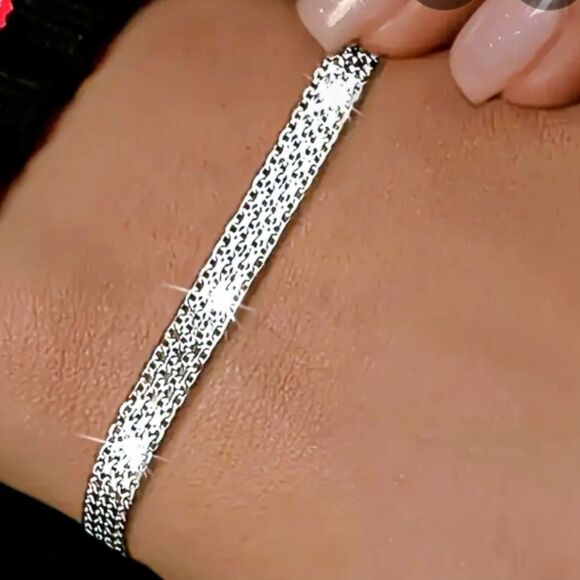 Jewelry - Elegant 925 Sterling Silver Mesh Bracelet